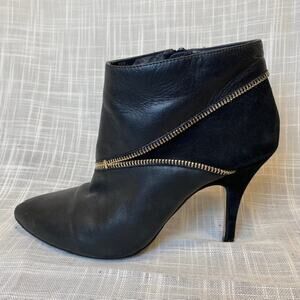 Saks Fifth Avenue Red Rylie Black Leather Suede Zipper Heel Ankle Booties Size 8